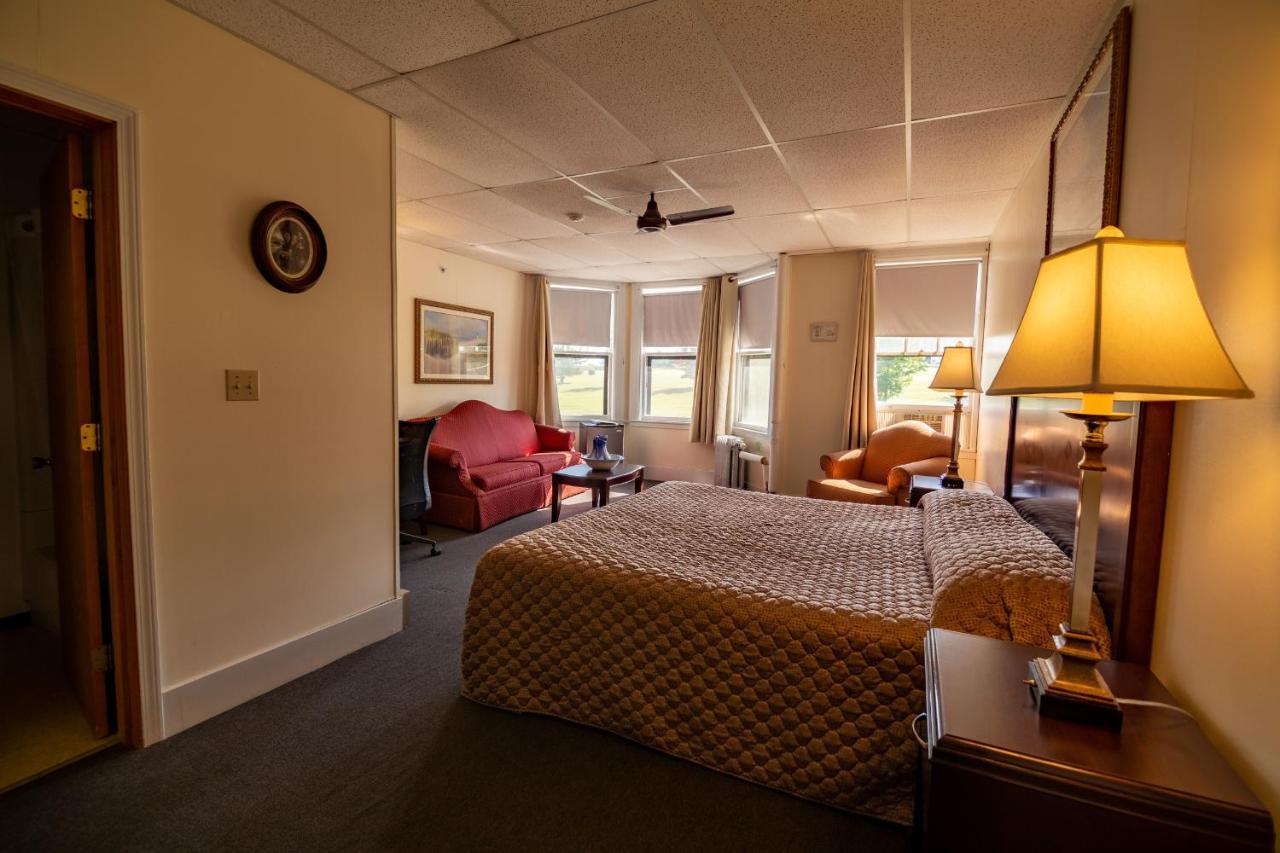 The Presidential Inn At Poland Spring Resort Экстерьер фото
